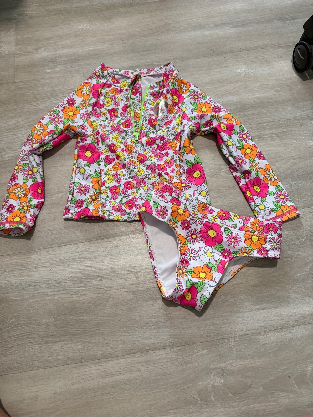 NWOT Betsey Johnson Girls Floral Rash Guard Set - Pink & Orange size 5